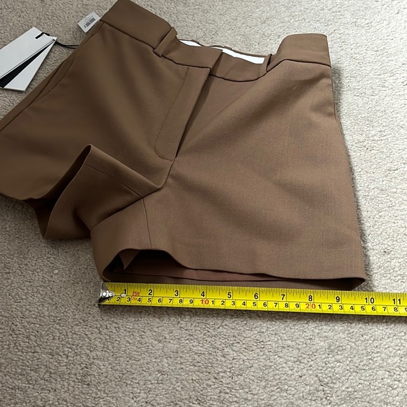 Babaton Short - Picture 11 of 13